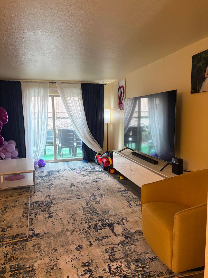 Apartment for rent at 20107 Whitman Ave N, Seattle, WA 98133