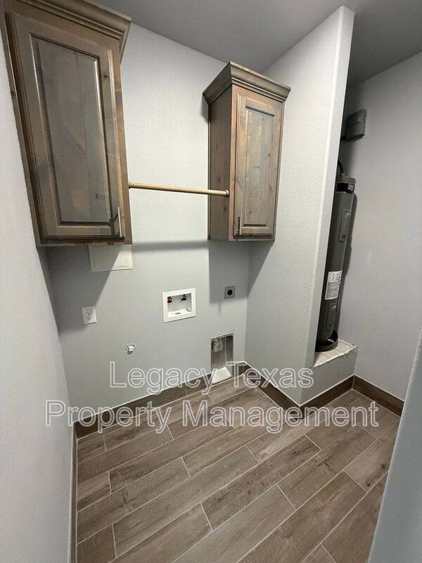 Apartment for rent at 910 Fuller #C, Cleburne, TX 76031
