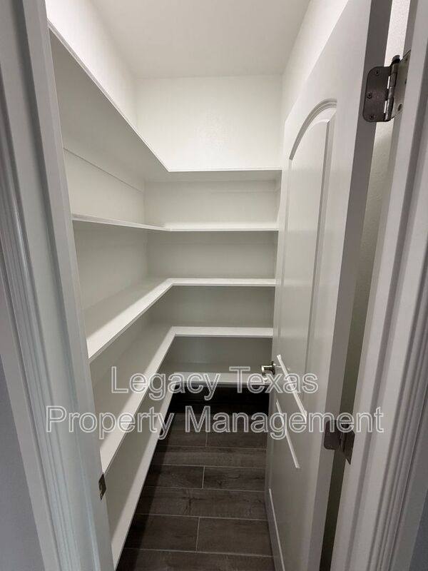 Apartment for rent at 910 Fuller #C, Cleburne, TX 76031