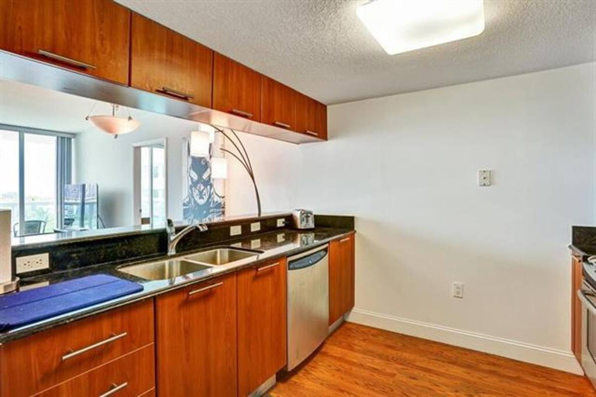 Apartment for rent at 1800 N Bayshore Dr, Miami, FL 33132