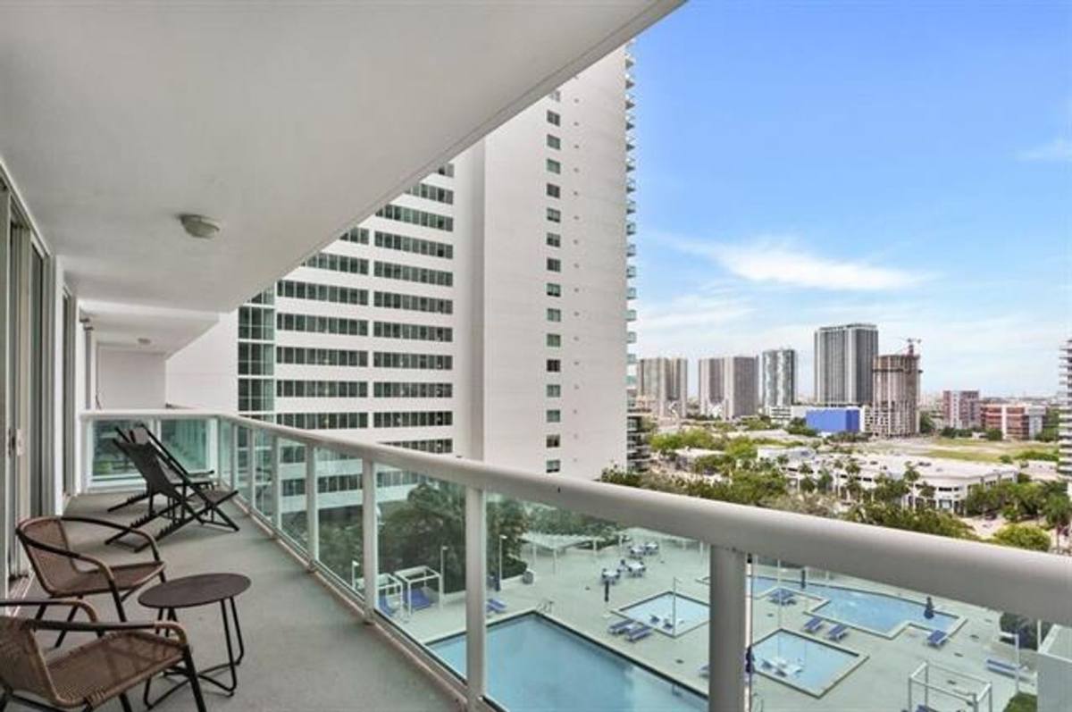 Apartment for rent at 1800 N Bayshore Dr, Miami, FL 33132