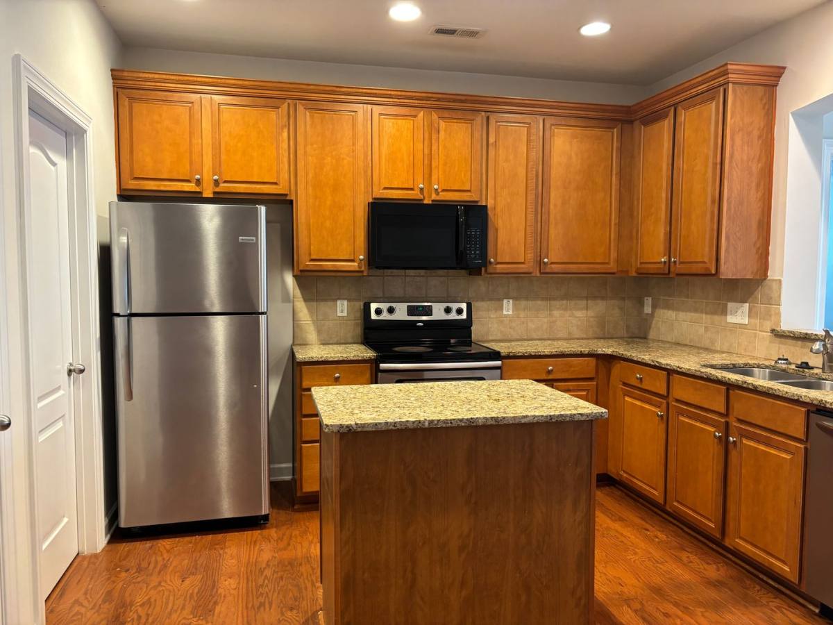 Townhouse for rent at 11114 Sandstone Rd, Charlotte, NC 28277
