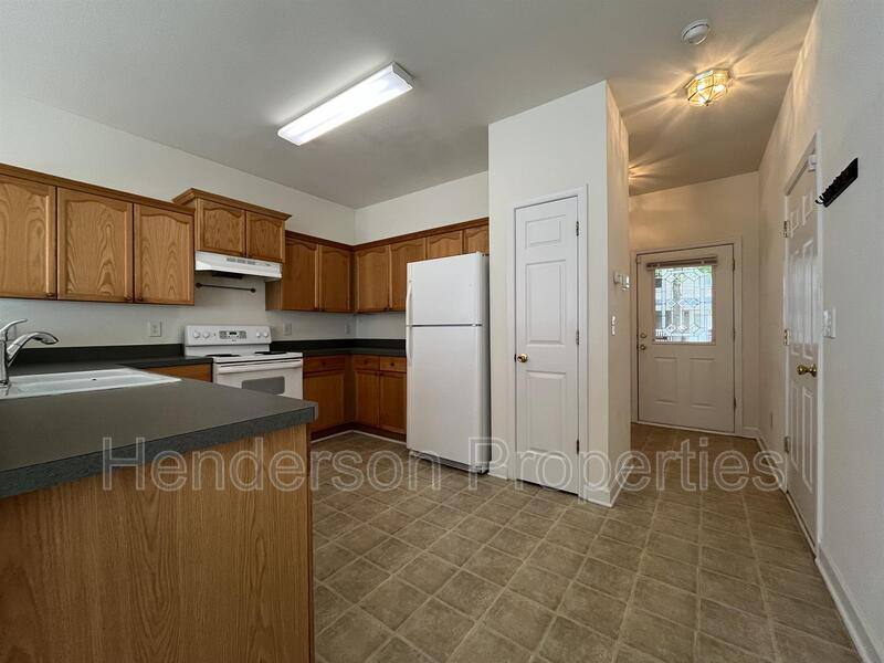 Townhouse for rent at 5538 Santeelah Court, Charlotte, NC 28217