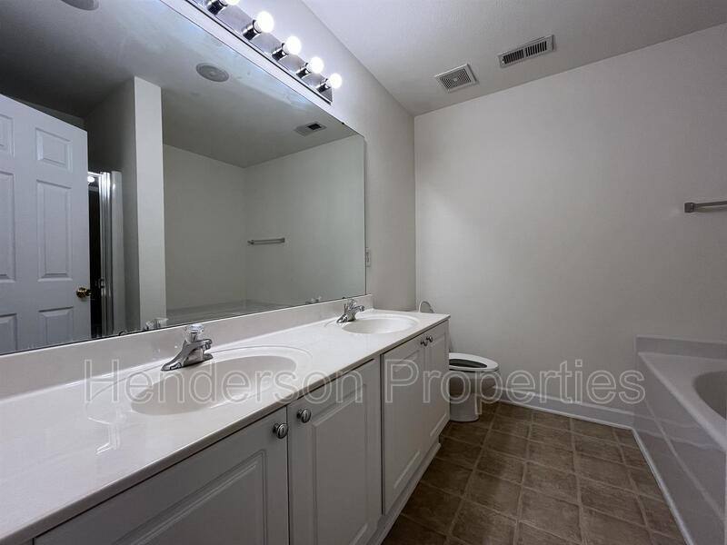 Townhouse for rent at 5538 Santeelah Court, Charlotte, NC 28217