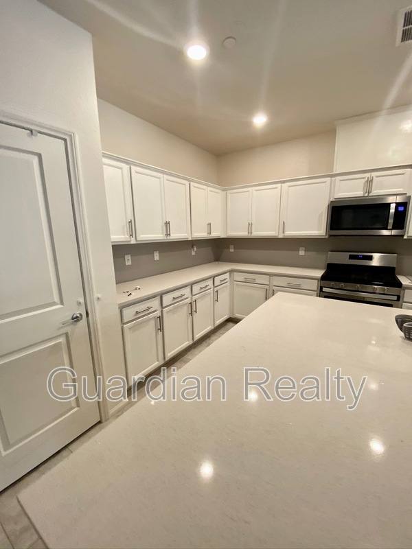 House for rent at 2879 Cabrillo Terrace St, Henderson, NV 89044