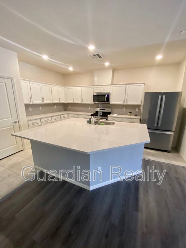 House for rent at 2879 Cabrillo Terrace St, Henderson, NV 89044