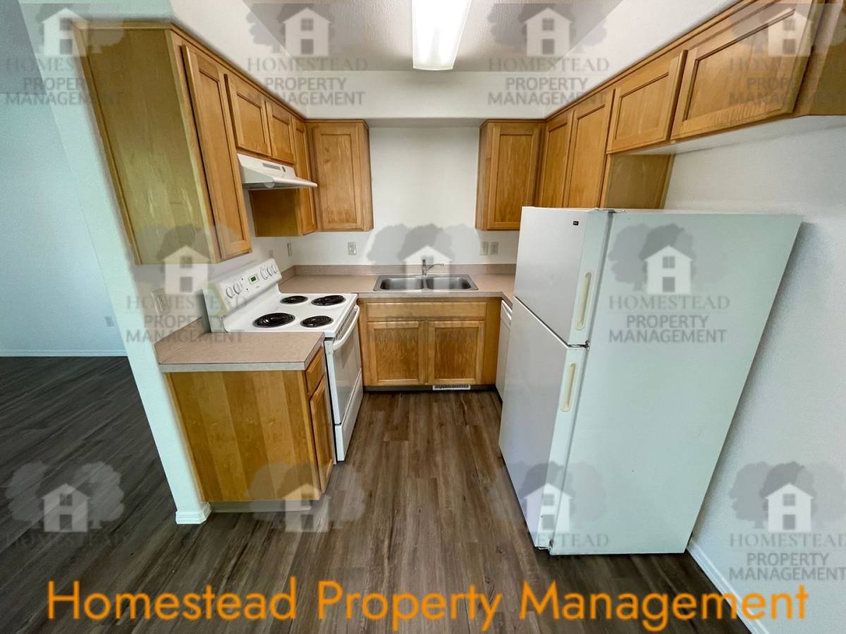 Apartment for rent at 1408-1410 Falcon Loop, Independence, OR 97351