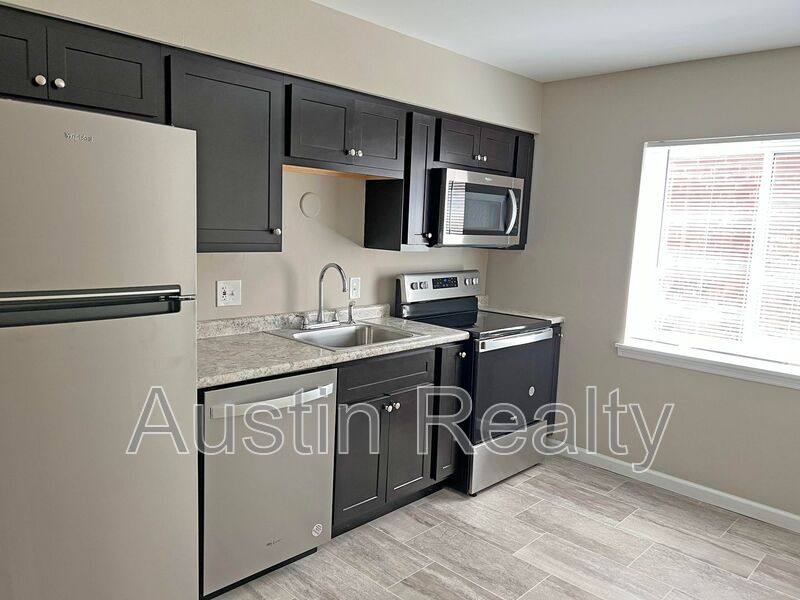 Apartment for rent at 5468 Cologne Ave #B, Saint Louis, MO 63116