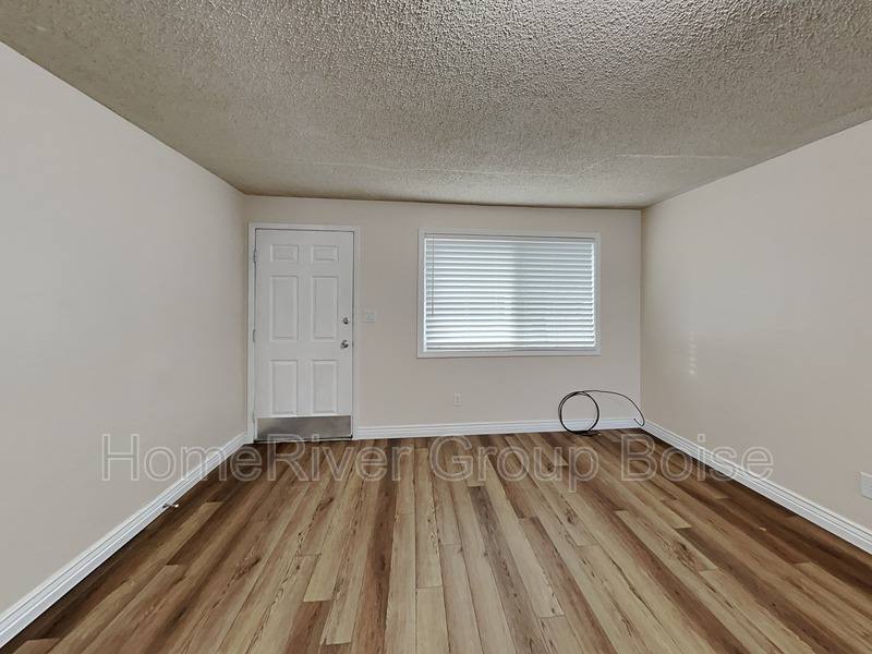Apartment for rent at 106 N Homedale Ave, Caldwell, ID 83605