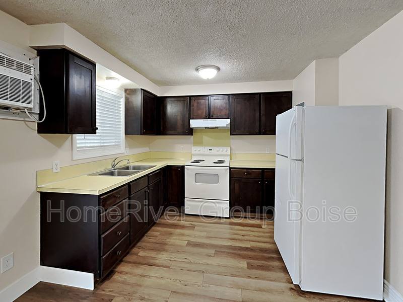 Apartment for rent at 106 N Homedale Ave, Caldwell, ID 83605