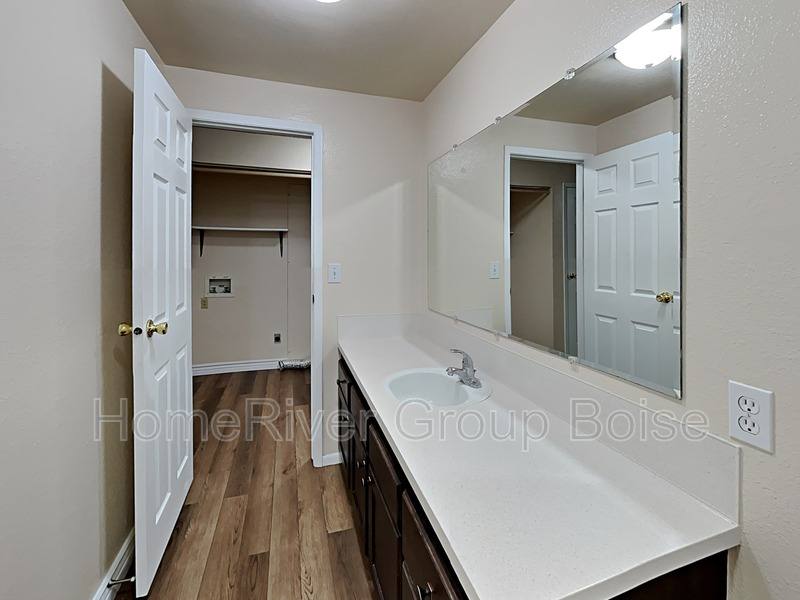 Apartment for rent at 106 N Homedale Ave, Caldwell, ID 83605
