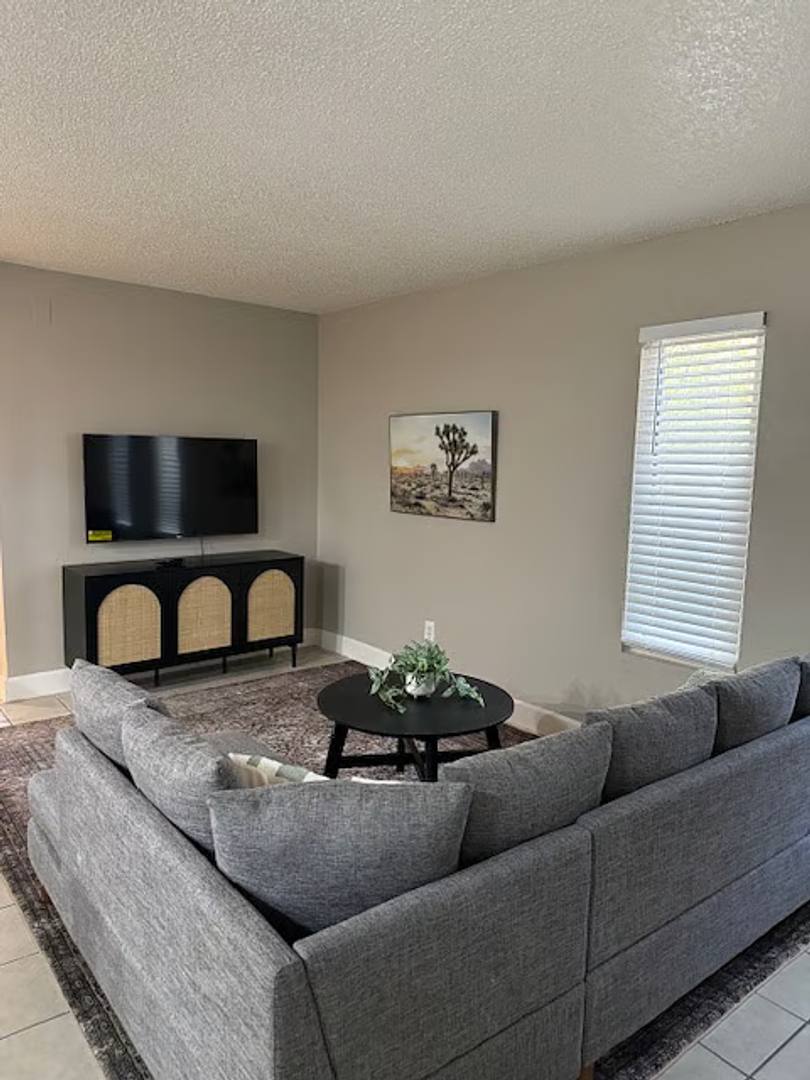 Apartment for rent at 323 E Purdue Ave, Phoenix, AZ 85020