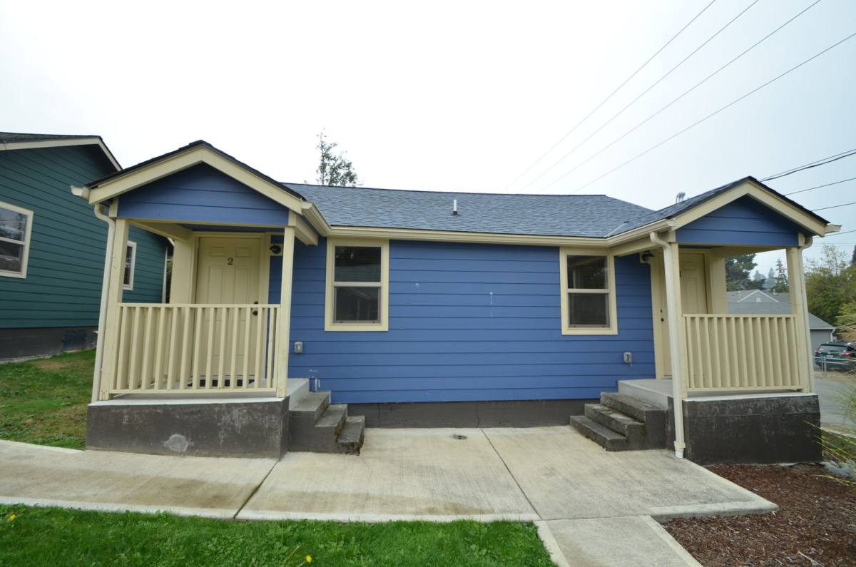 Apartment for rent at 1510 Snyder Ave, Bremerton, WA 98312