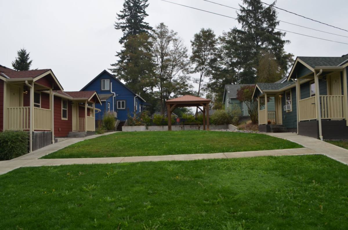 Apartment for rent at 1510 Snyder Ave, Bremerton, WA 98312