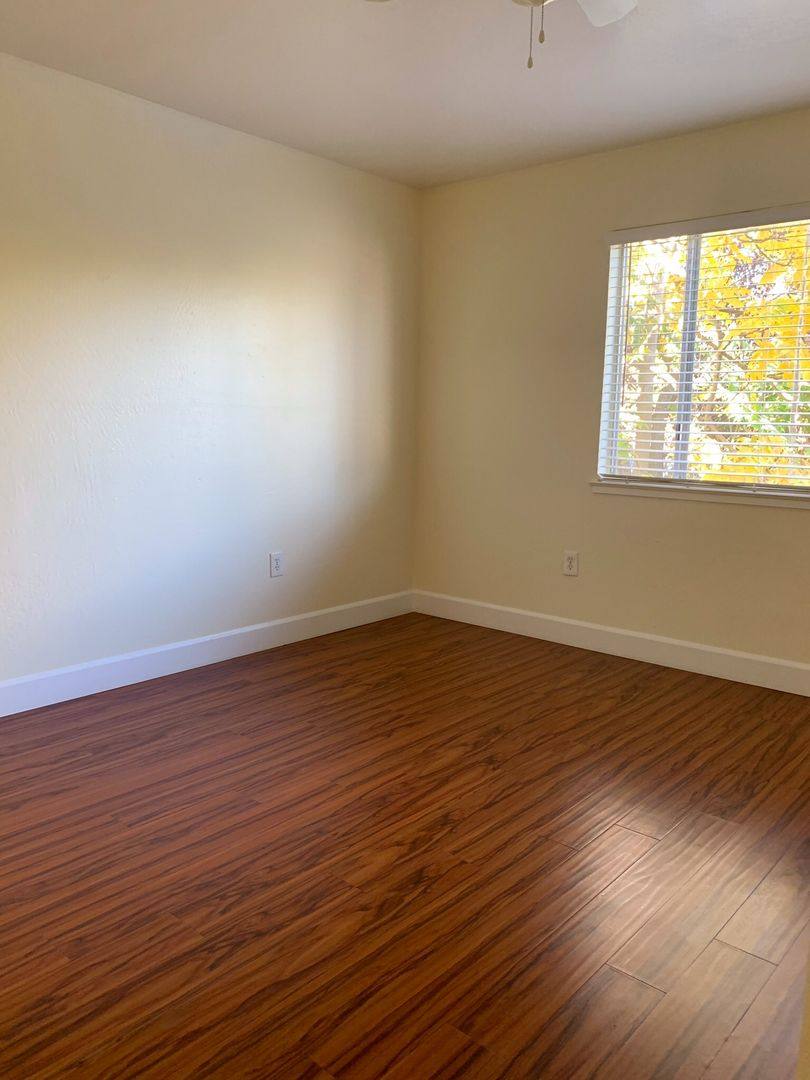 Apartment for rent at 150 Center St, Auburn, CA 95603