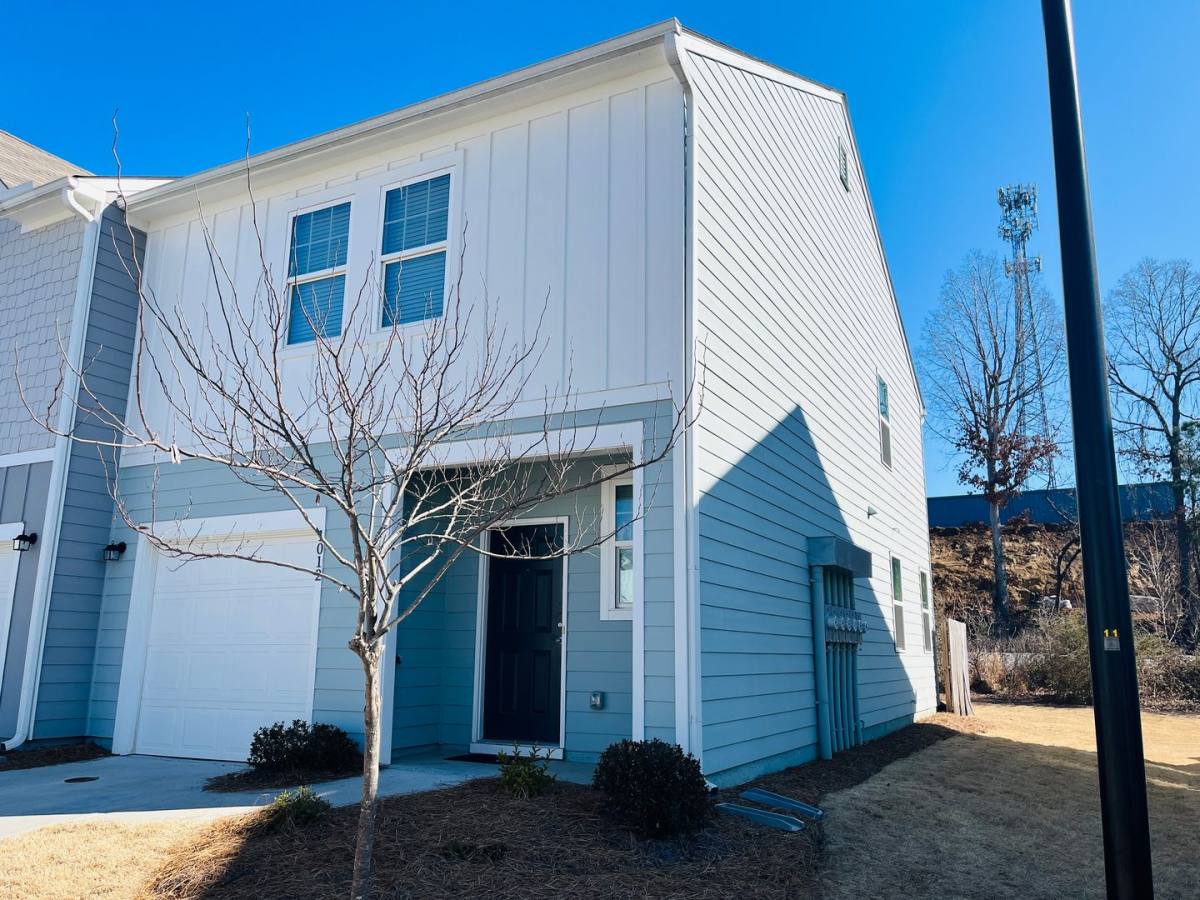 Townhouse for rent at 1012 Paddington Dr, Cartersville, GA 30120