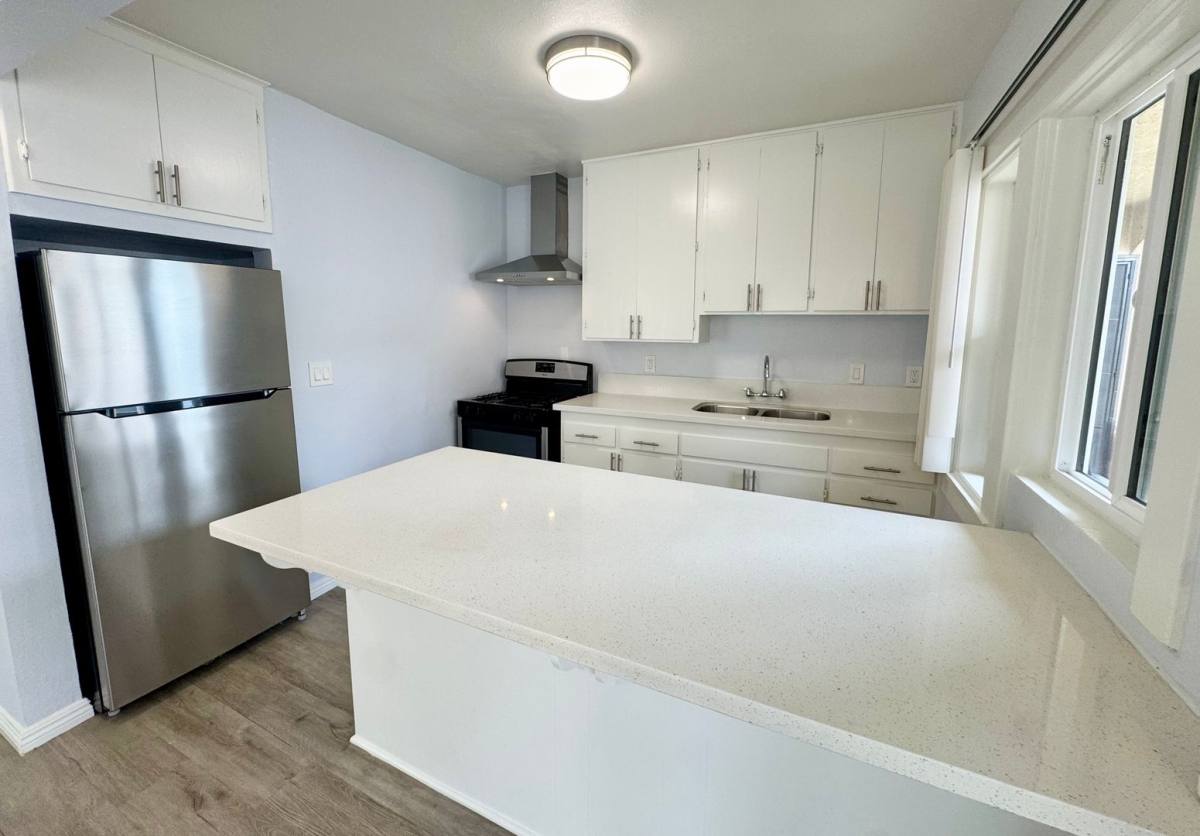 Apartment for rent at 3512-20 2nd St, Long Beach, CA 90803