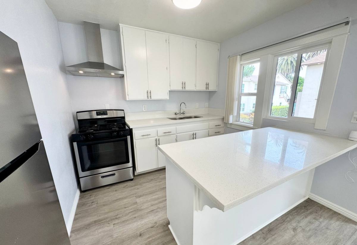 Apartment for rent at 3512-20 2nd St, Long Beach, CA 90803