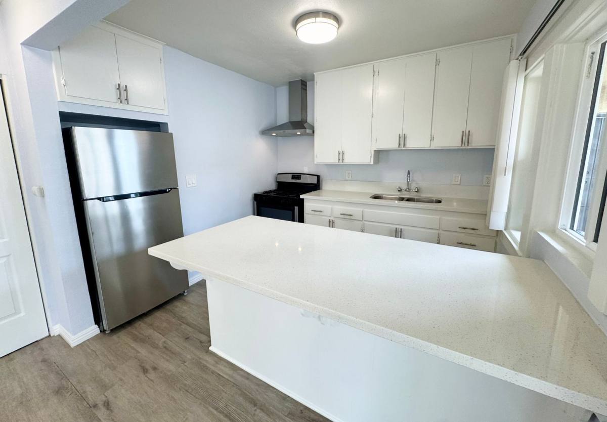 Apartment for rent at 3512-20 2nd St, Long Beach, CA 90803