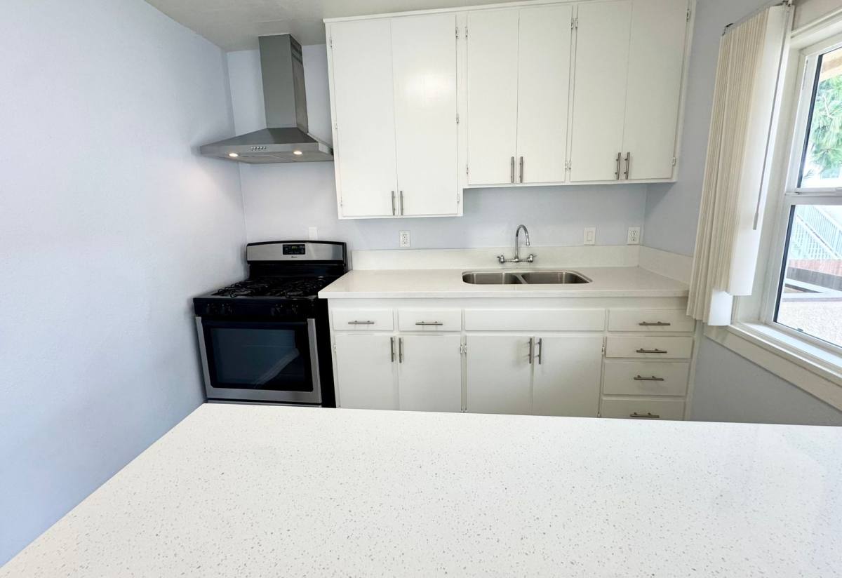 Apartment for rent at 3512-20 2nd St, Long Beach, CA 90803