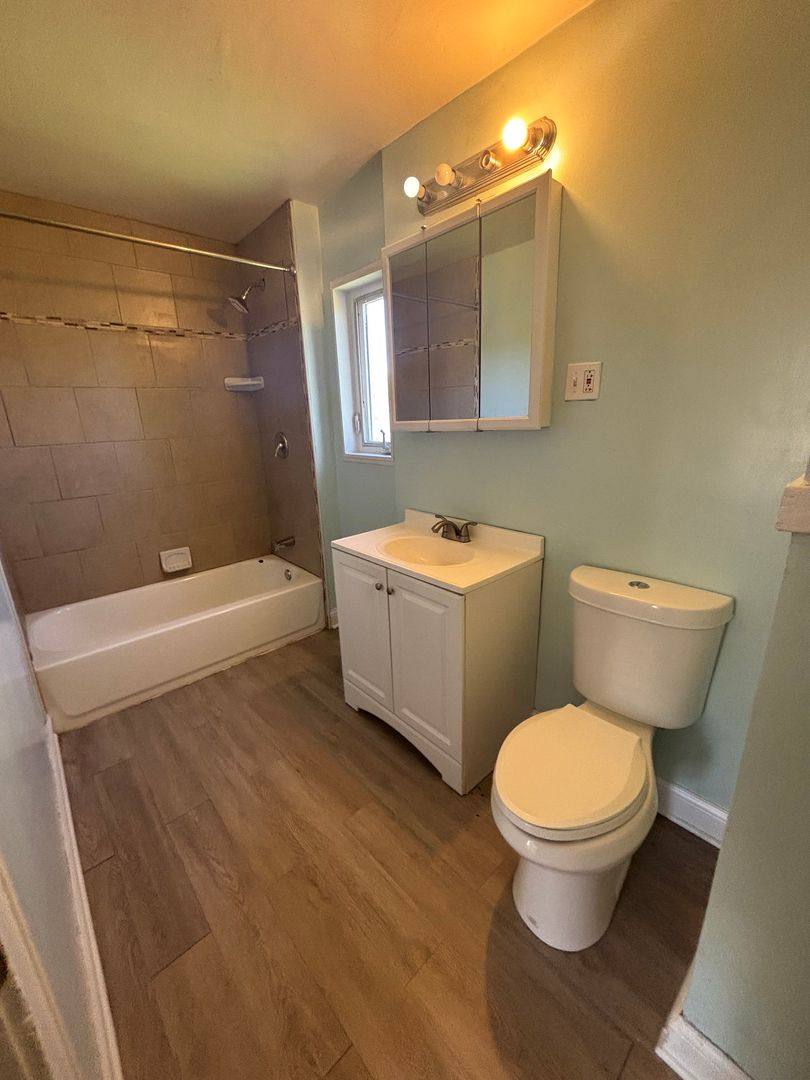 House for rent at 930 E 131st St, Cleveland, OH 44108
