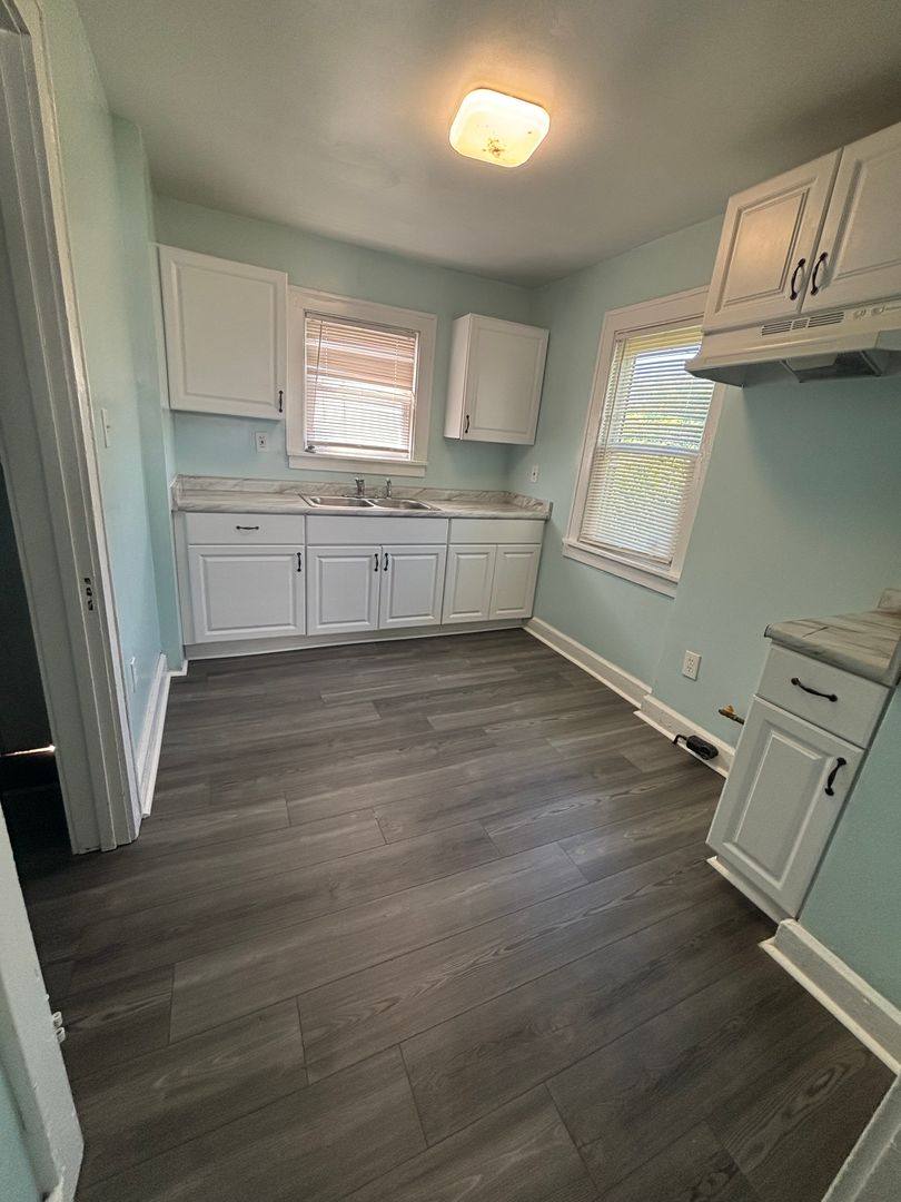 House for rent at 930 E 131st St, Cleveland, OH 44108