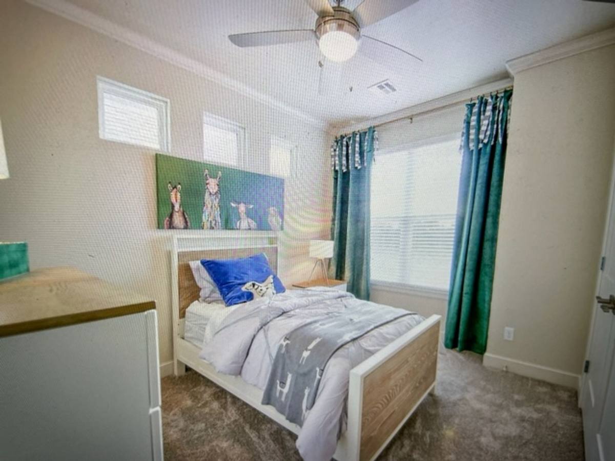 Apartment for rent at 16108 N Western Ave, Edmond, OK 73013