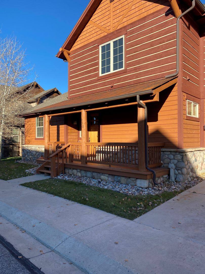 House for rent at 250 Whitehorse Dr, New Castle, CO 81647
