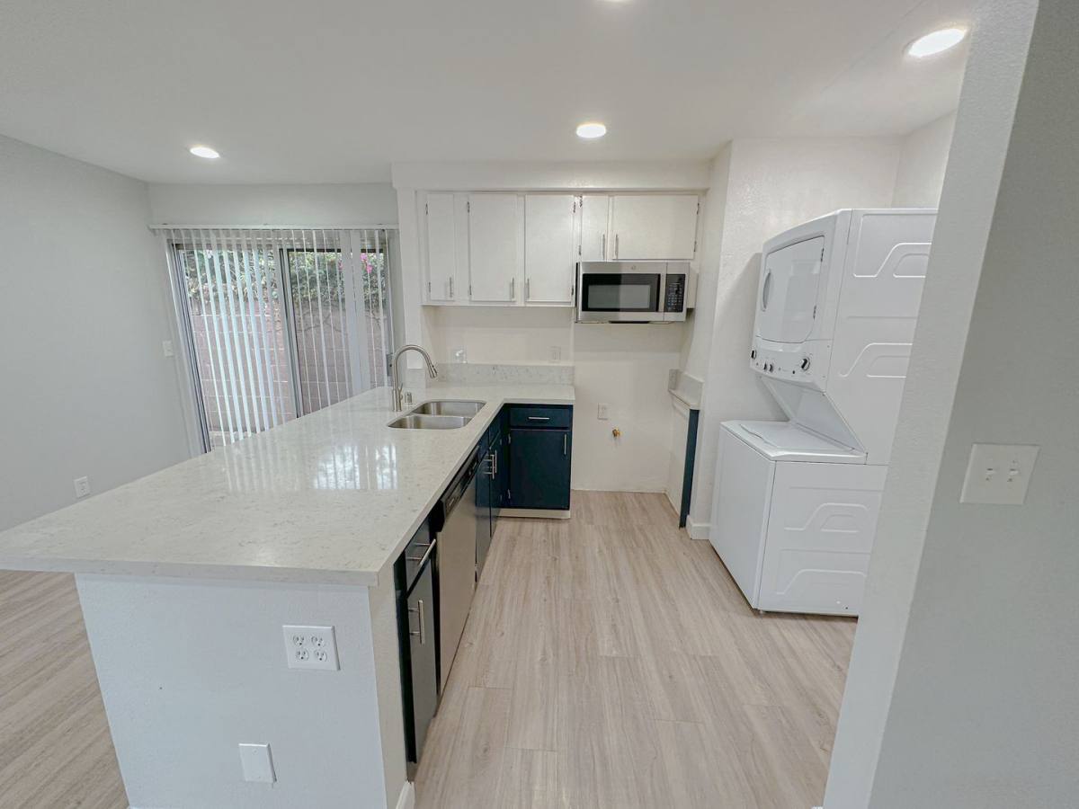 Apartment for rent at 4236 W 129th St, Hawthorne, CA 90250