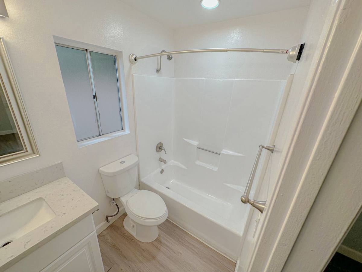 Apartment for rent at 4236 W 129th St, Hawthorne, CA 90250