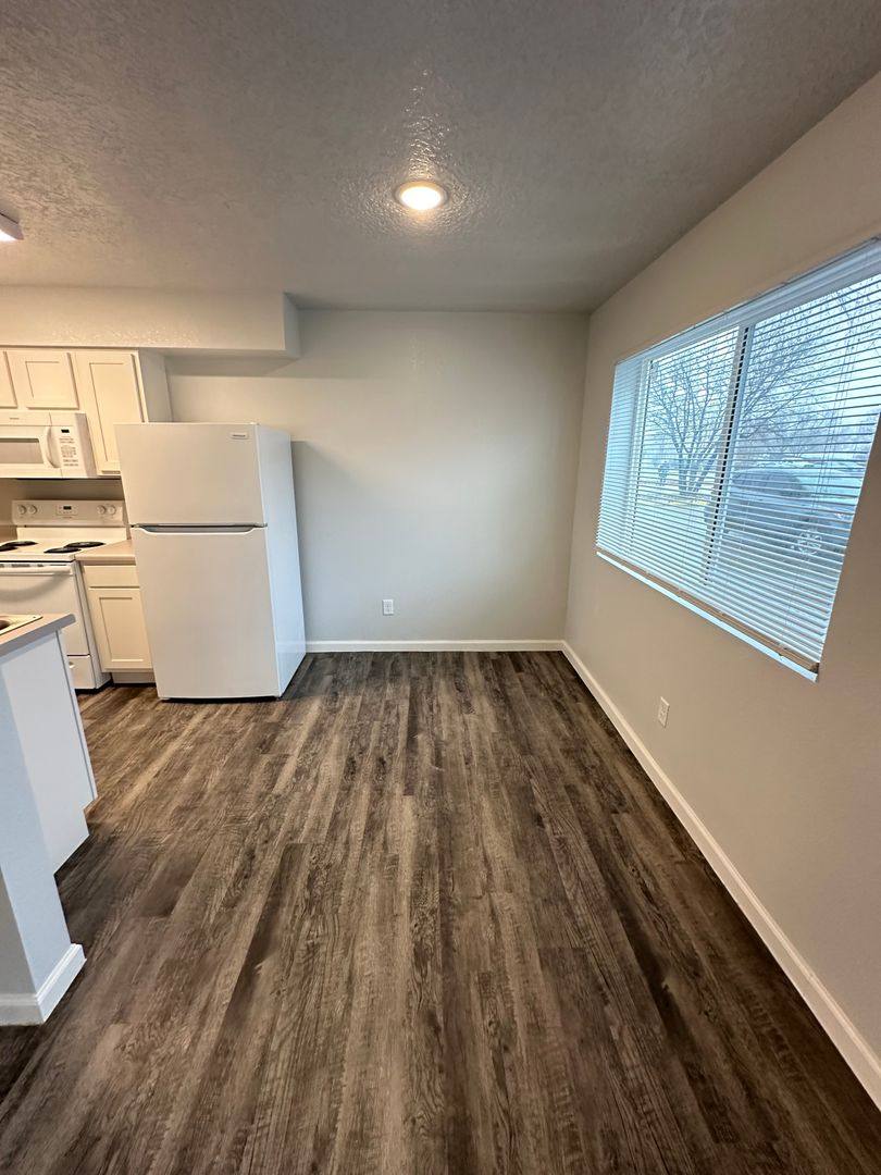 Apartment for rent at 250 Village Dr, Los Lunas, NM 87031