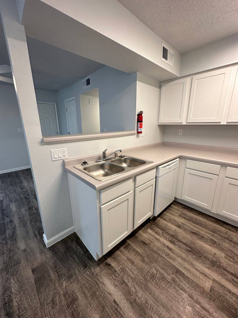 Apartment for rent at 250 Village Dr, Los Lunas, NM 87031