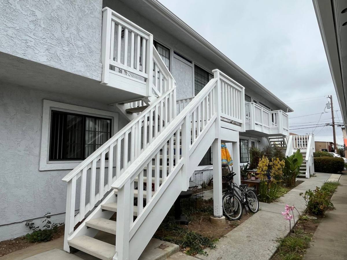 Apartment for rent at 4461 Valeta St, San Diego, CA 92107