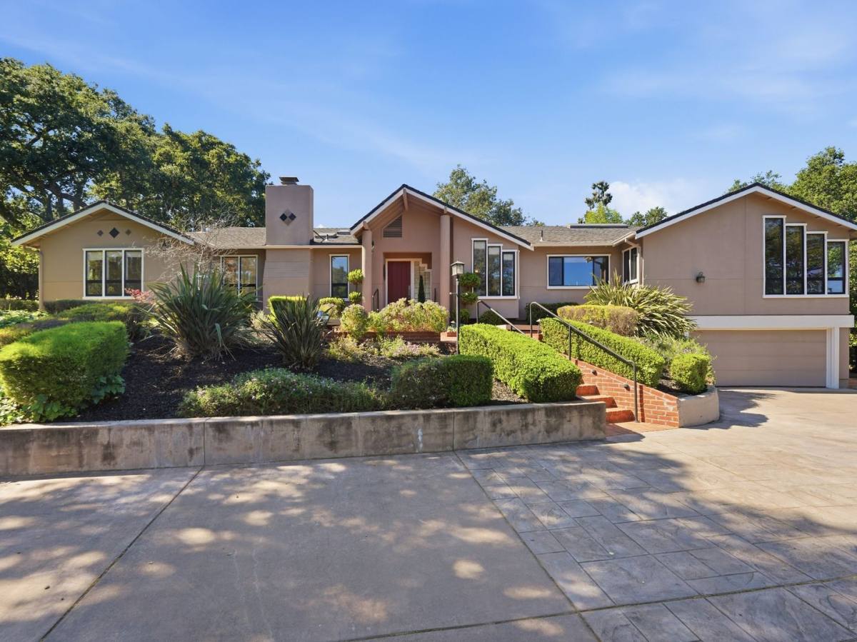 House for rent at 5666 Arboretum Dr, Los Altos, CA 94024