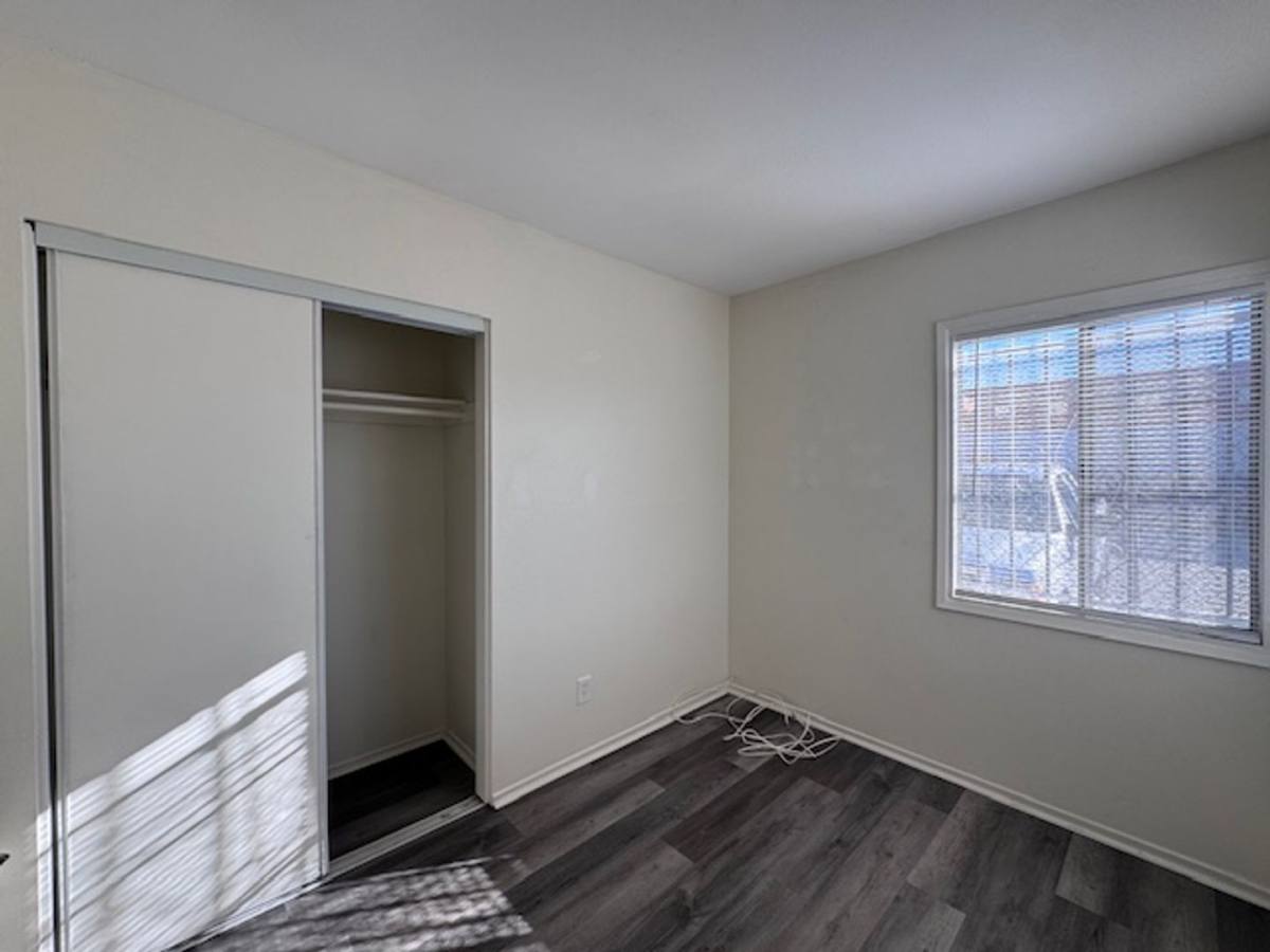 Apartment for rent at 1561 W Pacific Coast Highway, Long Beach, CA 90810