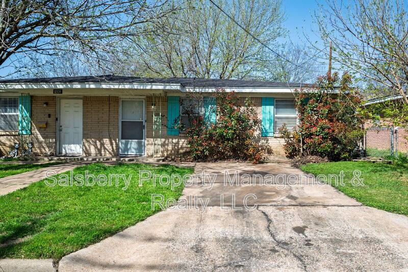 House for rent at 1211 NW 3rd Ave, Mineral Wells, TX 76067
