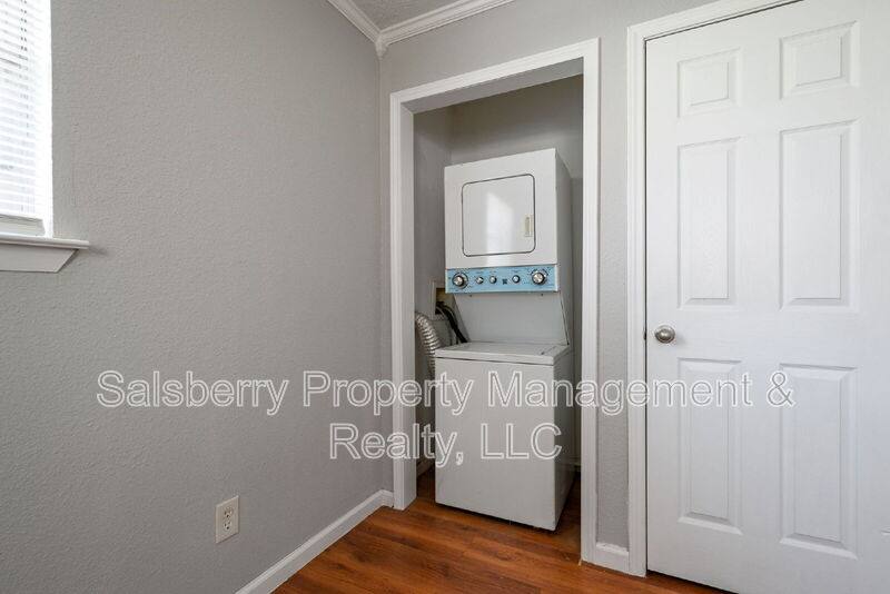 House for rent at 1211 NW 3rd Ave, Mineral Wells, TX 76067