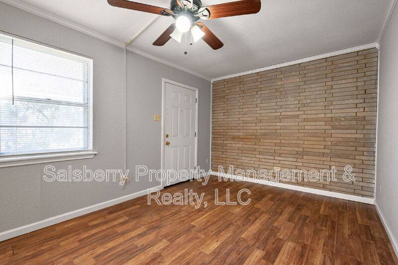 House for rent at 1211 NW 3rd Ave, Mineral Wells, TX 76067