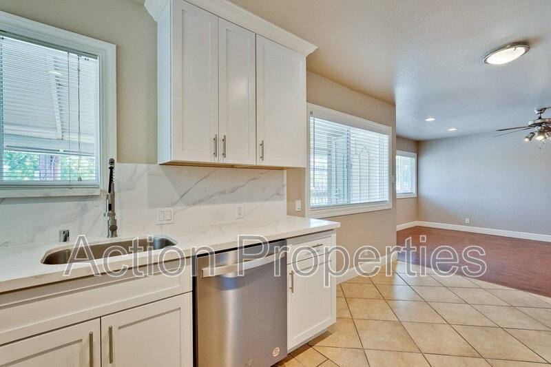 Apartment for rent at 4545 Moorpark Ave #2, San Jose, CA 95129
