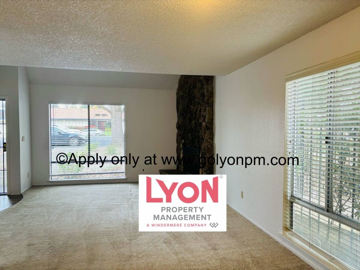 Apartment for rent at 6215 Riverside Blvd, Sacramento, CA 95831