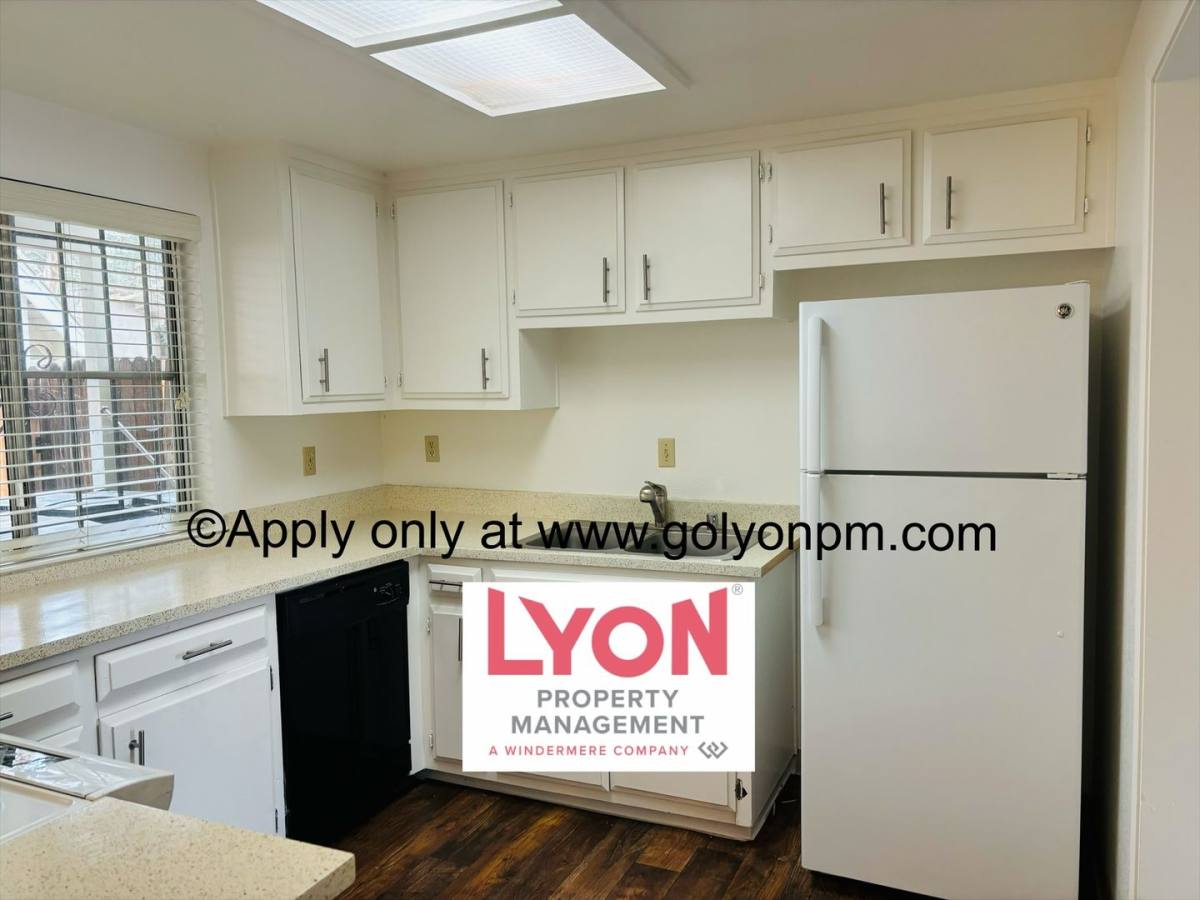 Apartment for rent at 6215 Riverside Blvd, Sacramento, CA 95831