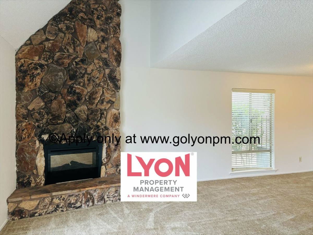 Apartment for rent at 6215 Riverside Blvd, Sacramento, CA 95831