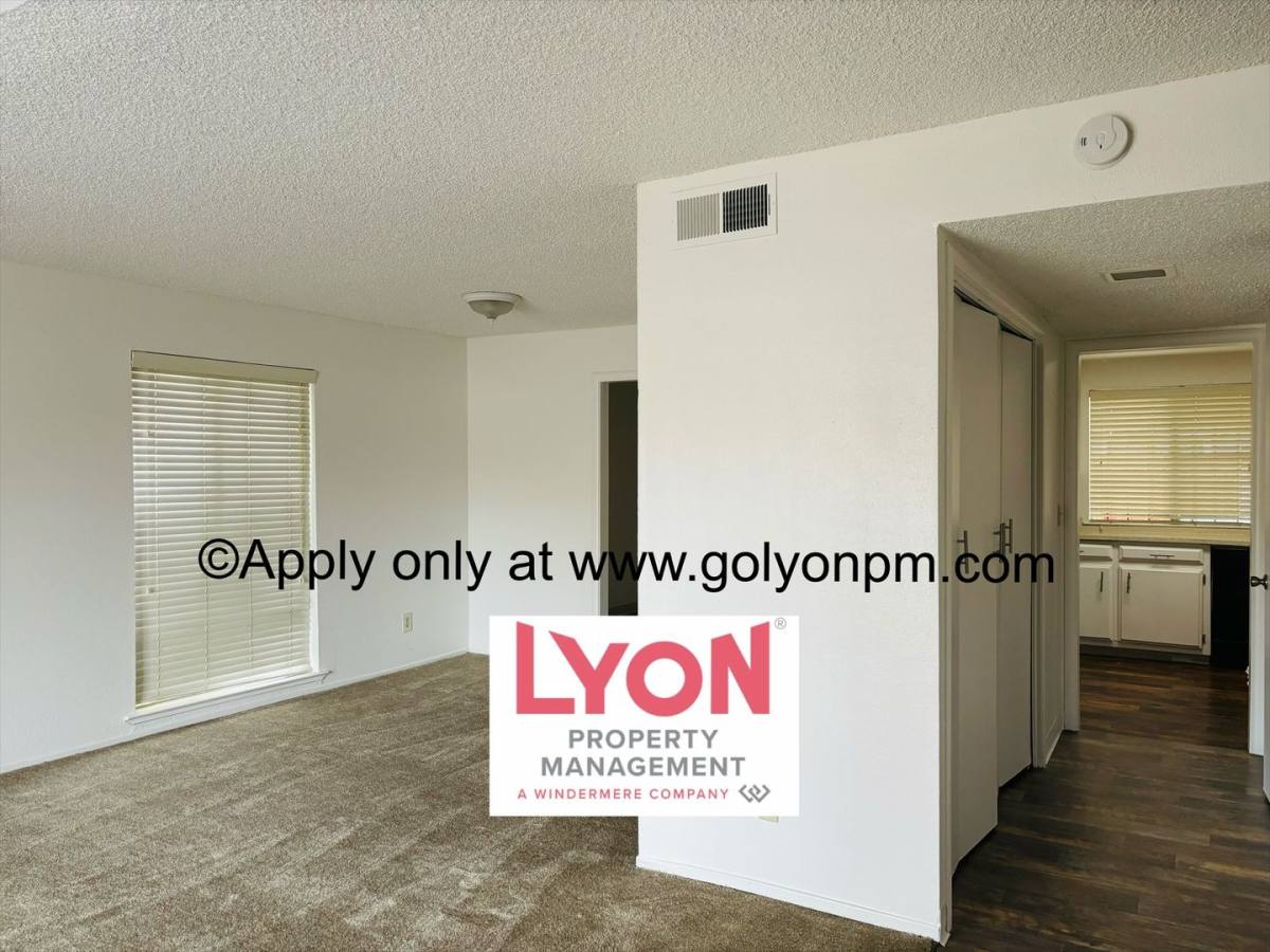 Apartment for rent at 6215 Riverside Blvd, Sacramento, CA 95831