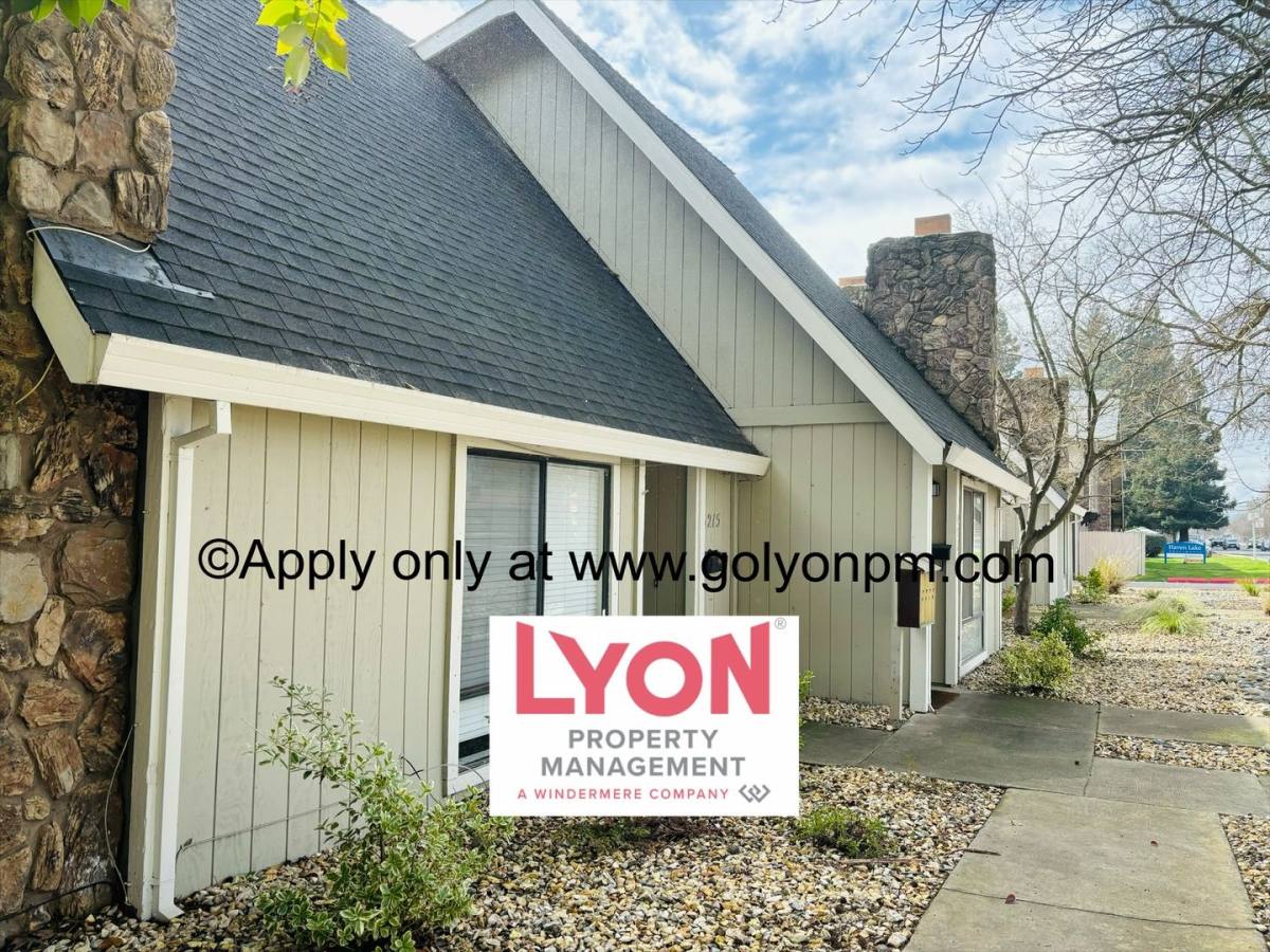 Apartment for rent at 6215 Riverside Blvd, Sacramento, CA 95831