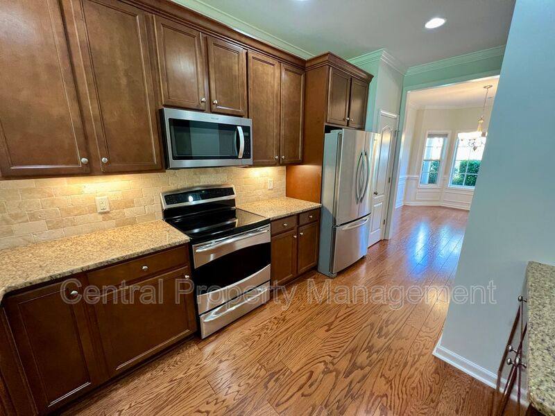 Townhouse for rent at 53 Barnwood Circle, Greenville, SC 29607