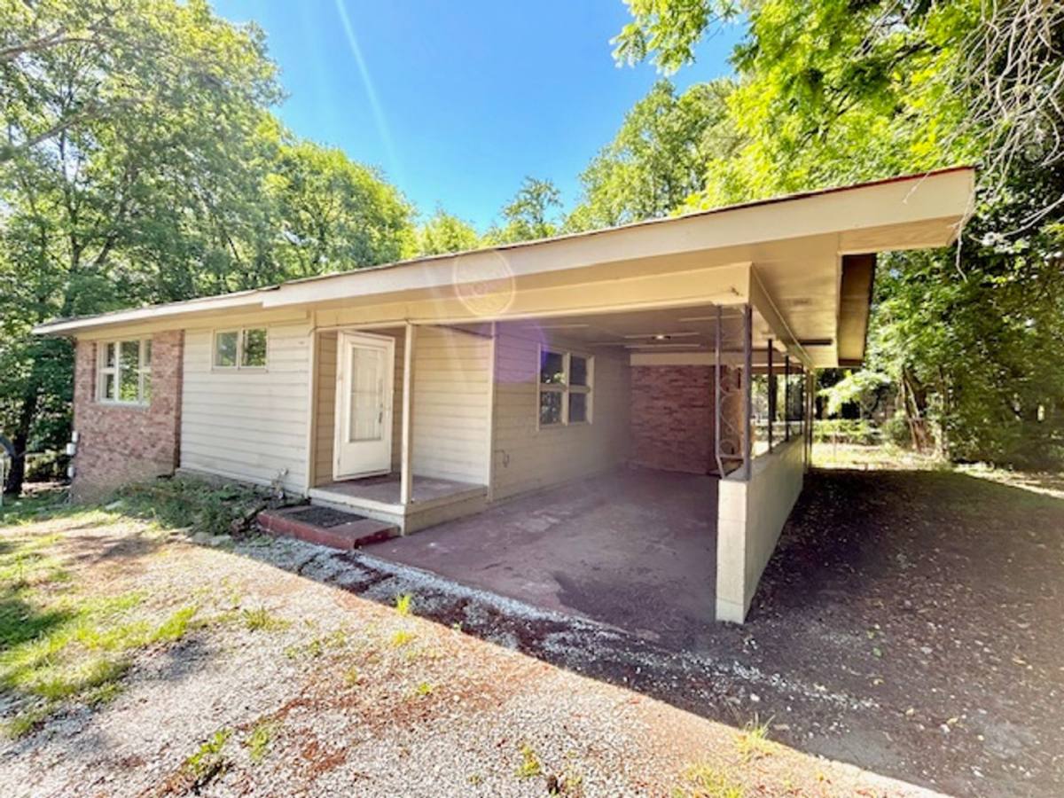 House for rent at 2707 Garvin Rd, Huntsville, AL 35810
