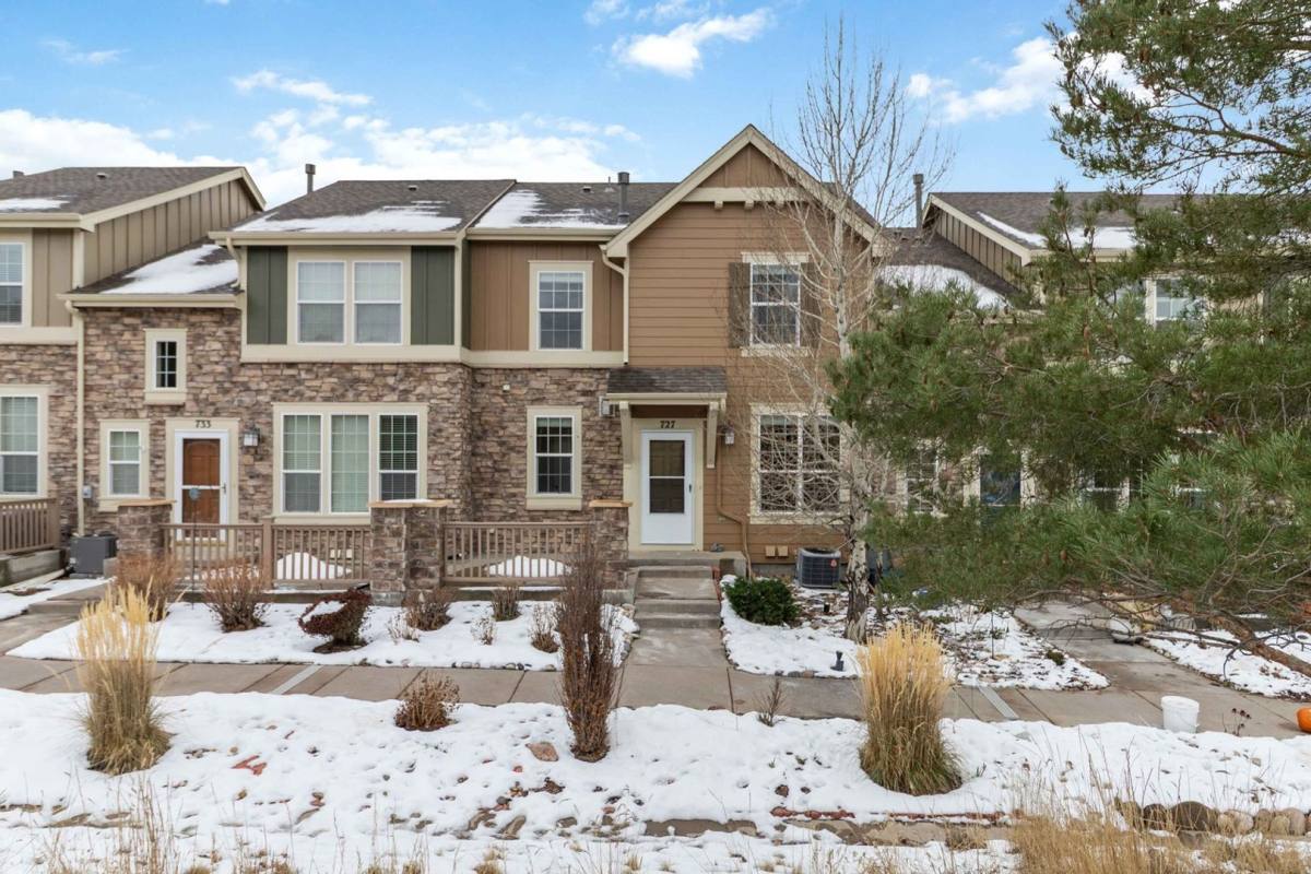 Townhouse for rent at 727 Crooked Y Point, Castle Rock, CO 80108