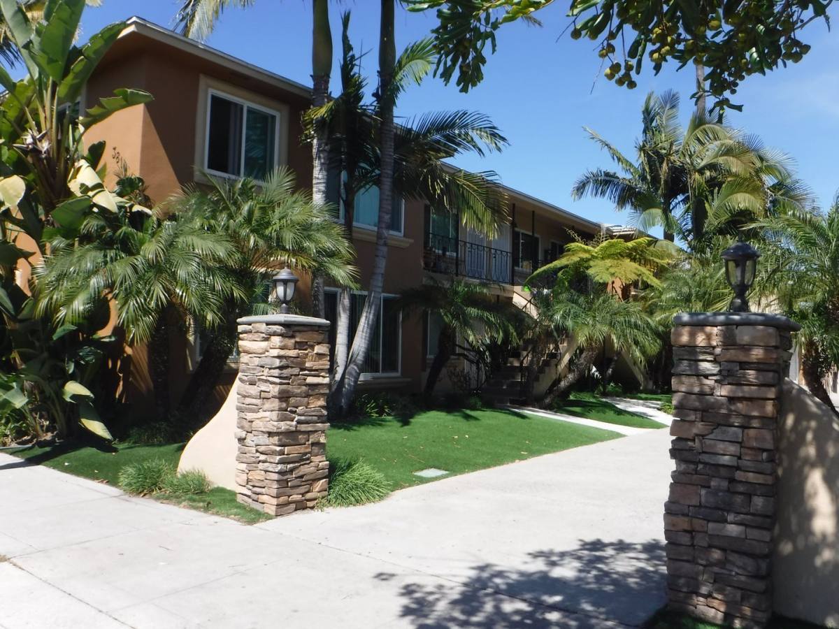 Apartment for rent at 3810-12 Adams Ave, San Diego, CA 92116