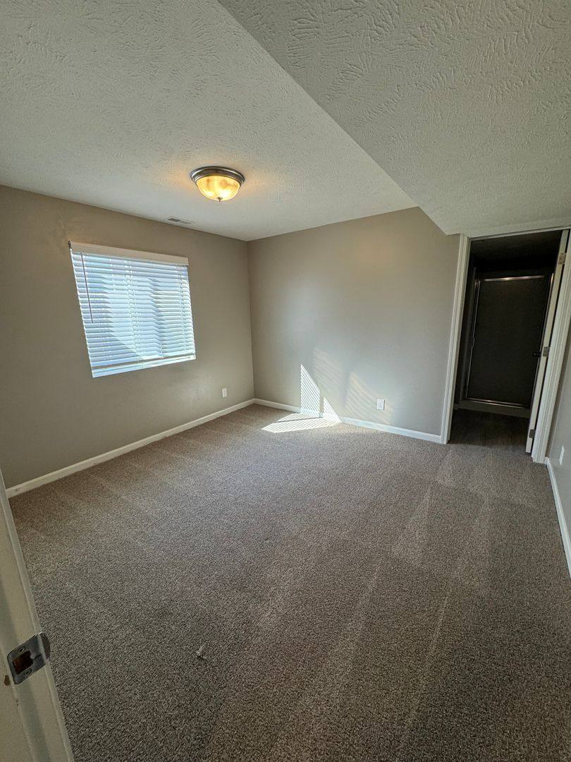 House for rent at 1059 N 170th Ave, Omaha, NE 68118