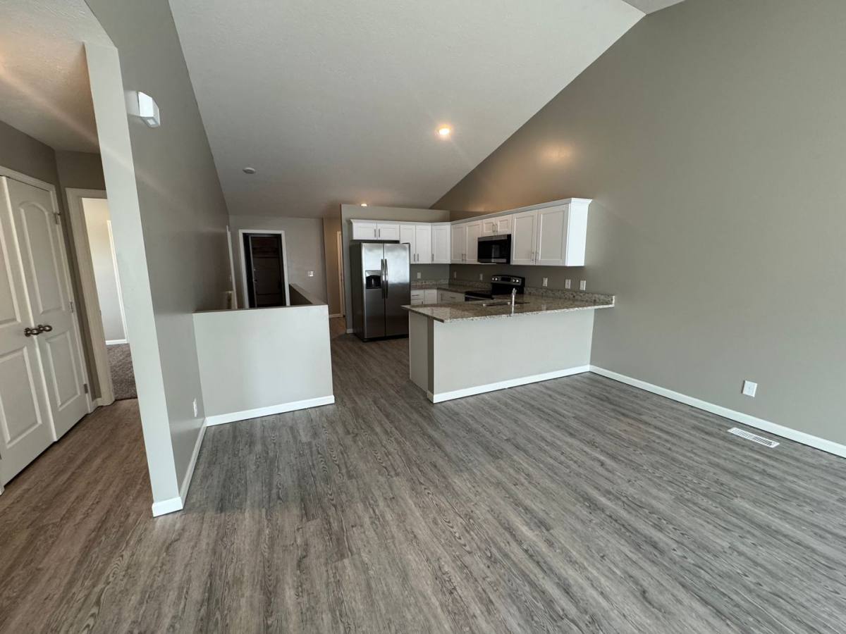 House for rent at 1059 N 170th Ave, Omaha, NE 68118